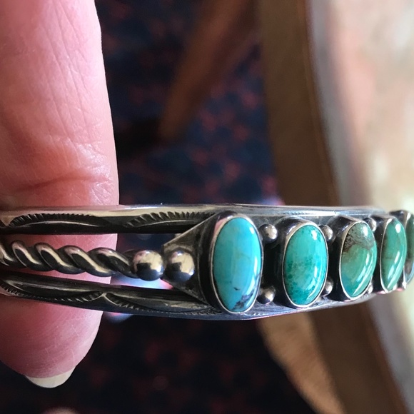 Vintage turquoise silver cuff bracelet - Picture 9 of 9